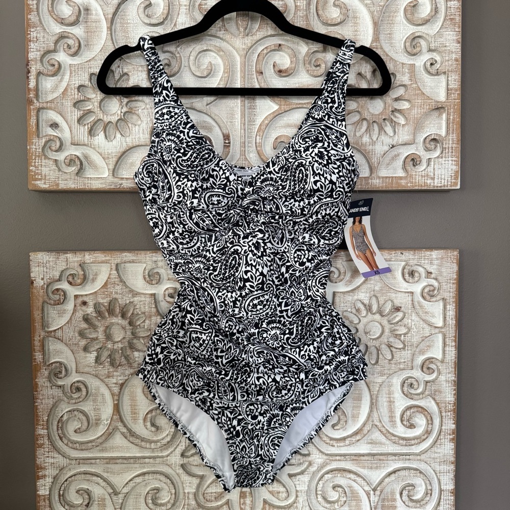 Lands End NWT Paisley One Piece Swimsuit Tummy Control XS
